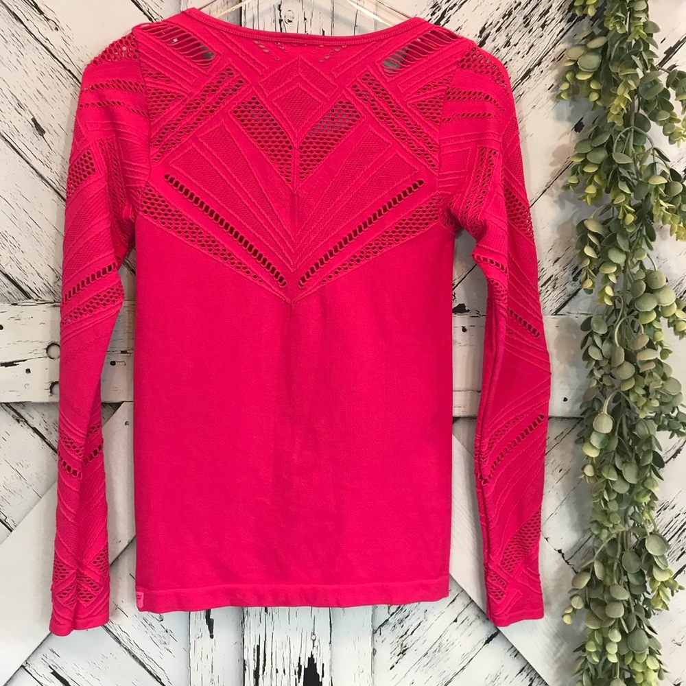 Fabletics Isabella Long Sleeve Seamless Shirt - Picture 3 of 8